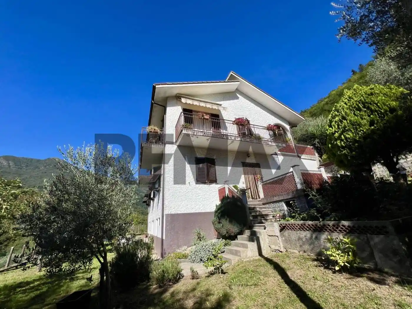 Villa in vendita a Borzonasca