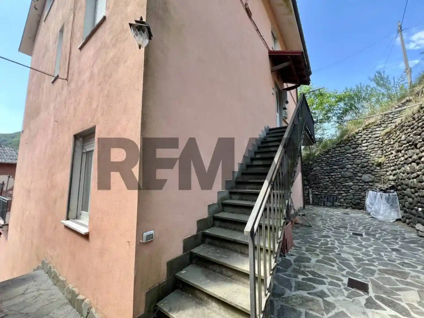 Appartamento in vendita a Rezzoaglio