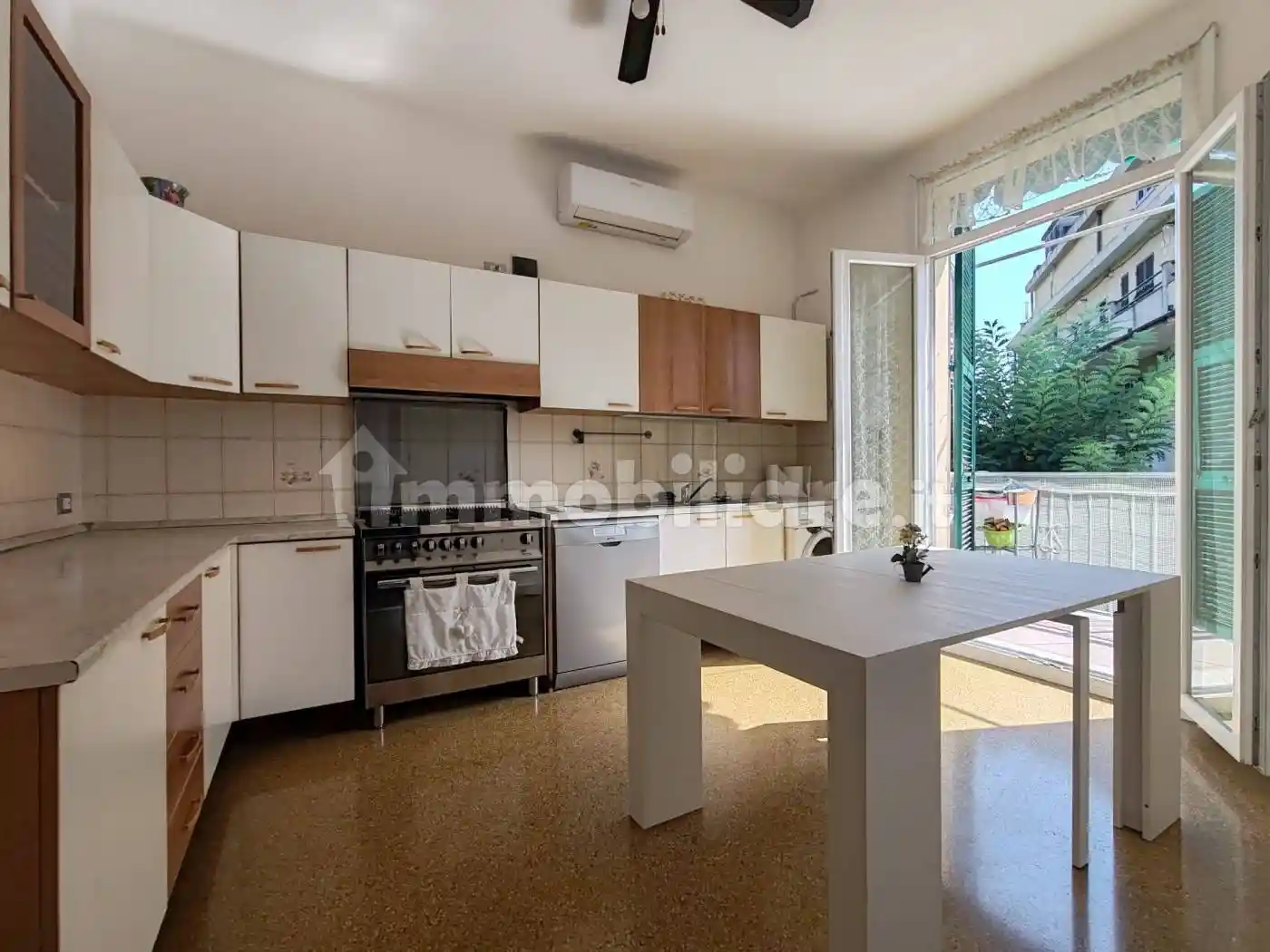 Appartamento in vendita a Genova