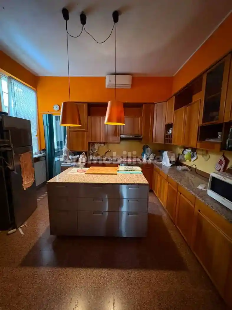 Villa in vendita a Monticelli d'Ongina