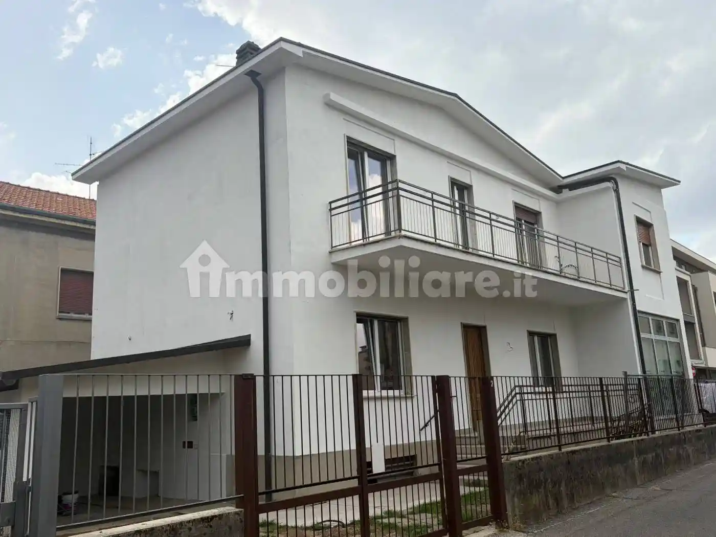 Appartamento in affitto a Biassono