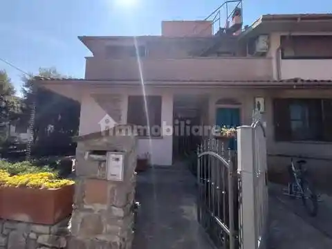 Appartamento in vendita a Roccastrada