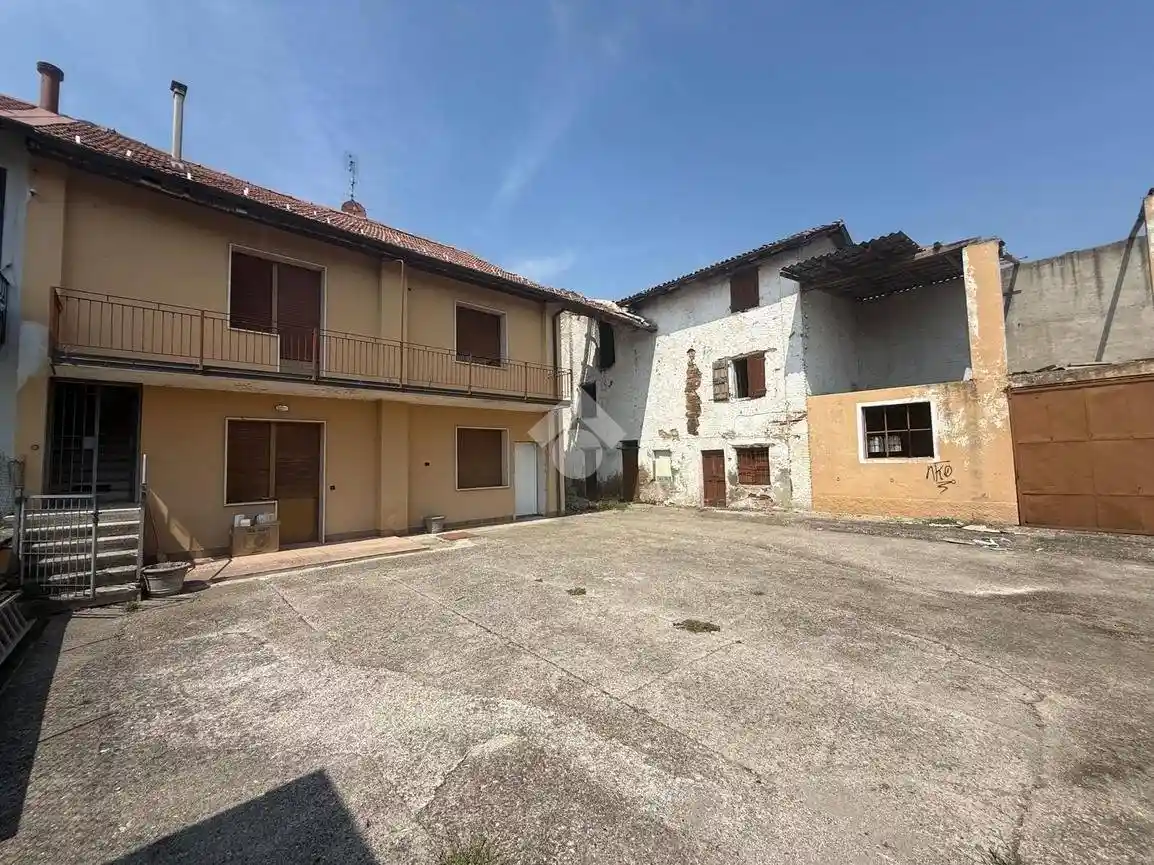 Casa indipendente in vendita a Fontanella