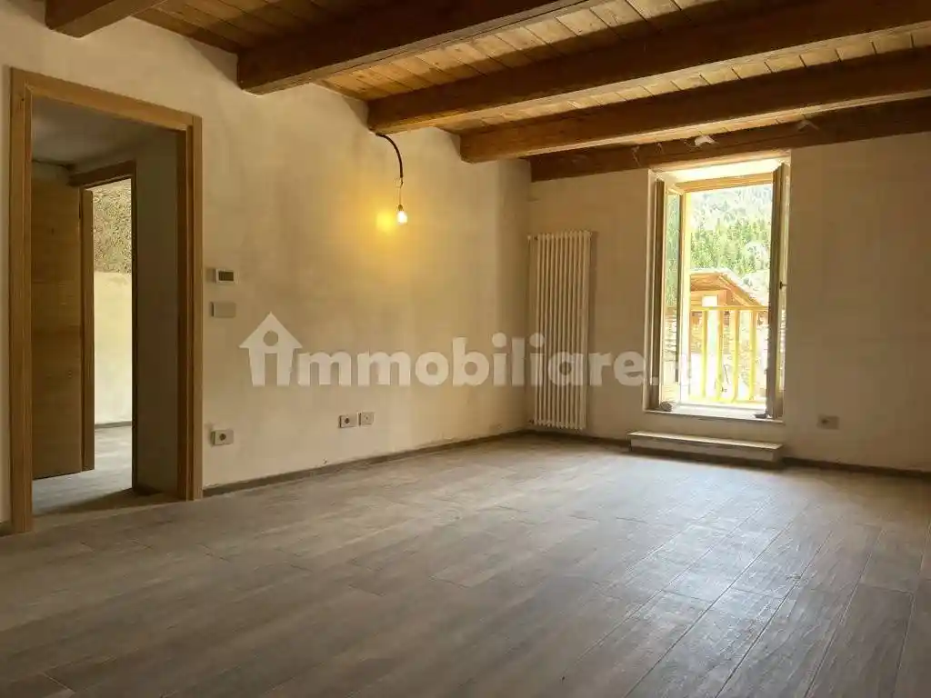 Appartamento in vendita a Marmora