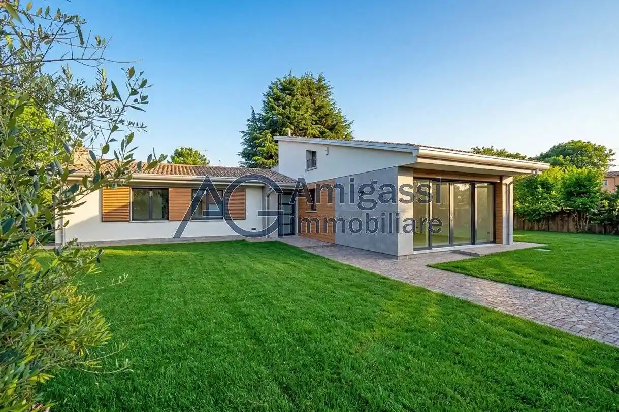Villa in vendita a Bonate Sopra