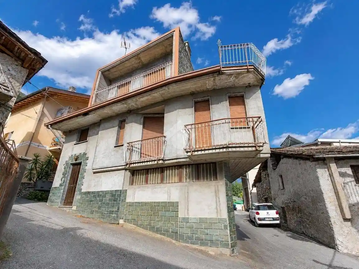 Casa indipendente in vendita a Bianzone