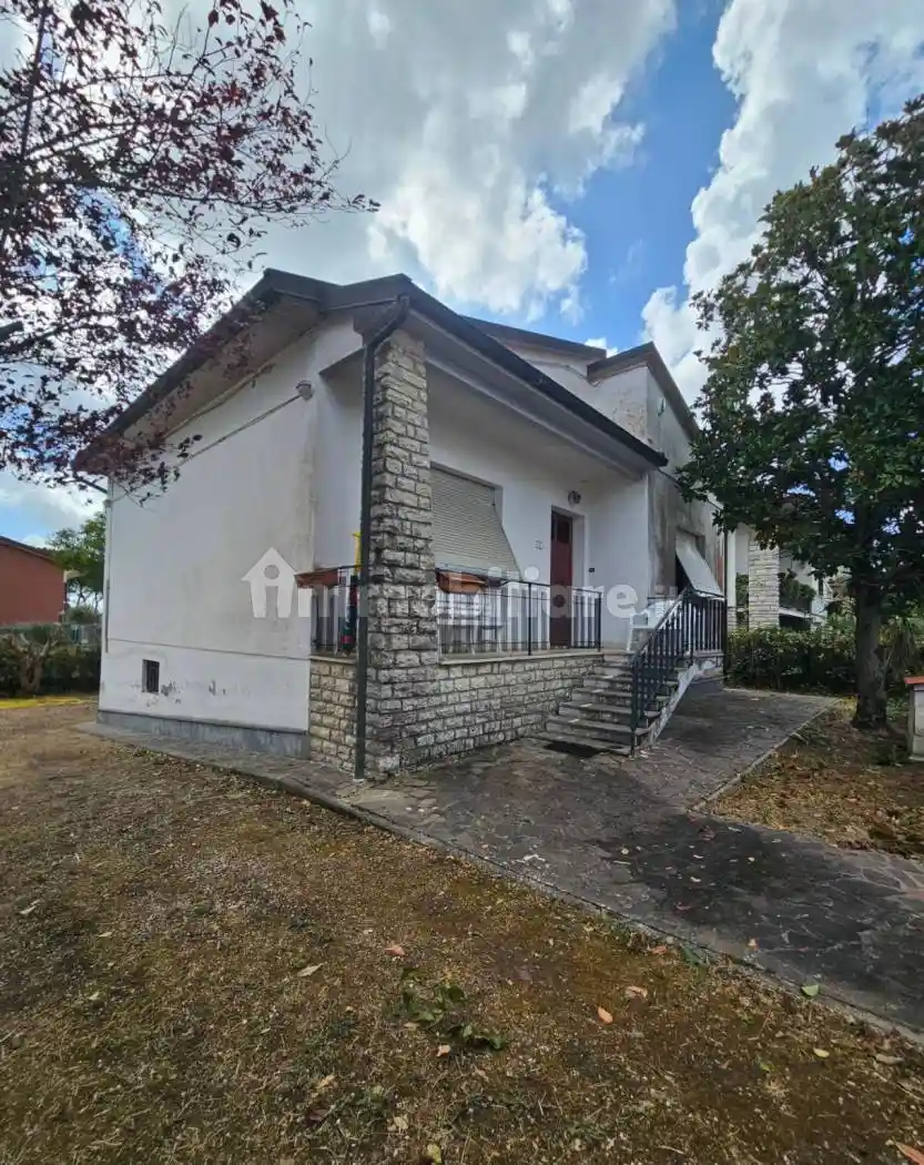 Villa in affitto a Collesalvetti