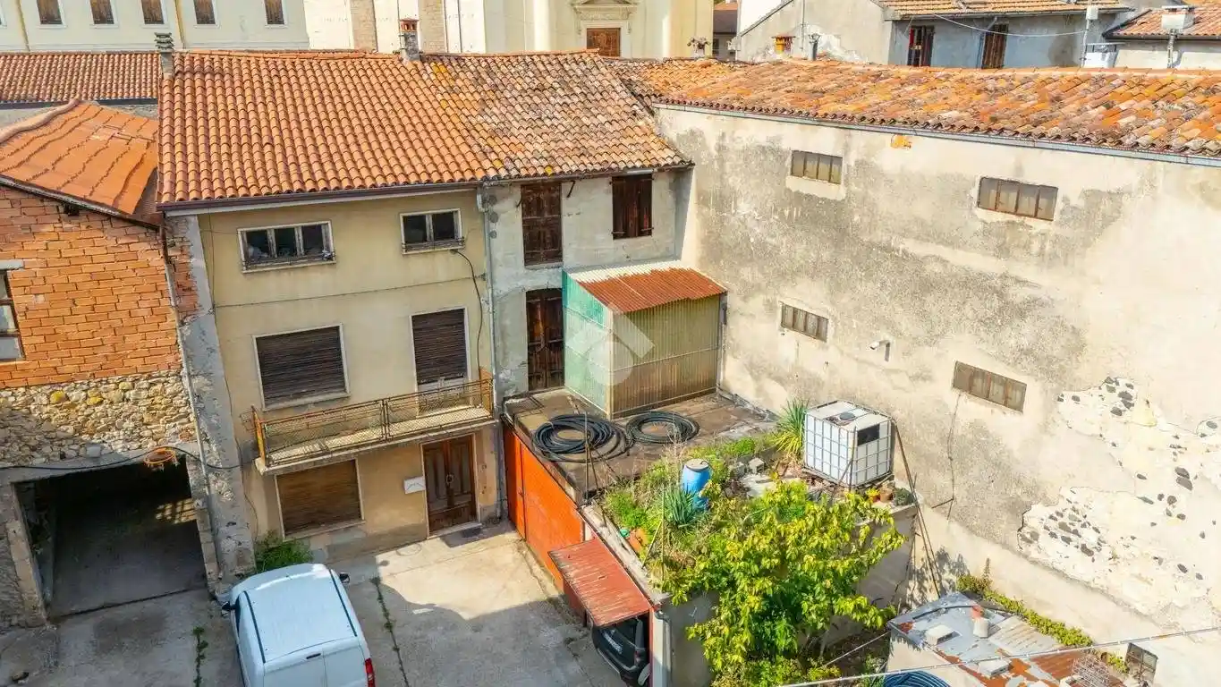 Appartamento in vendita a Montecchia di Crosara