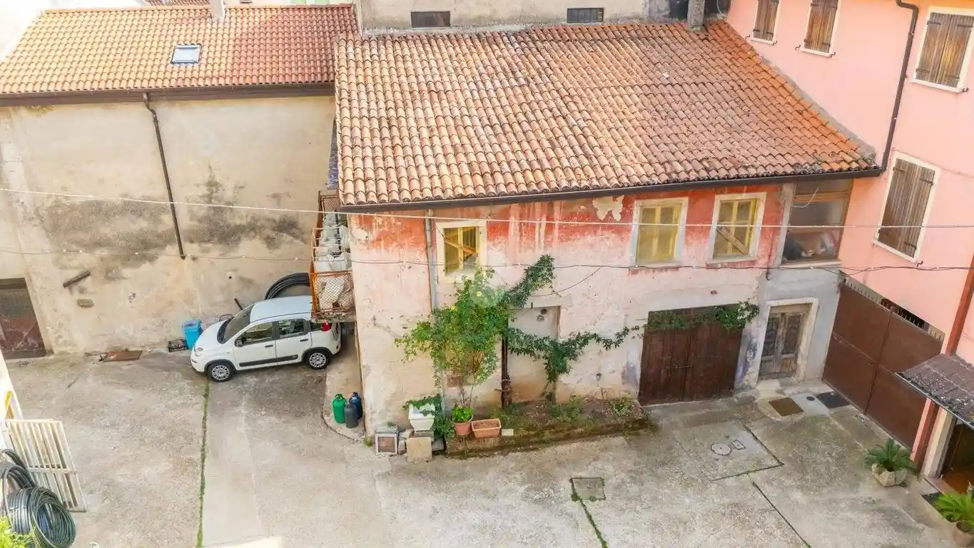 Appartamento in vendita a Montecchia di Crosara