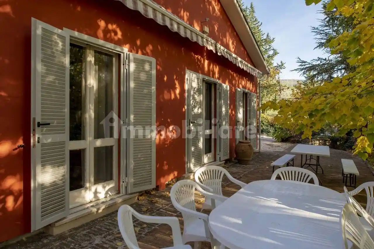 Villa in vendita a Foligno
