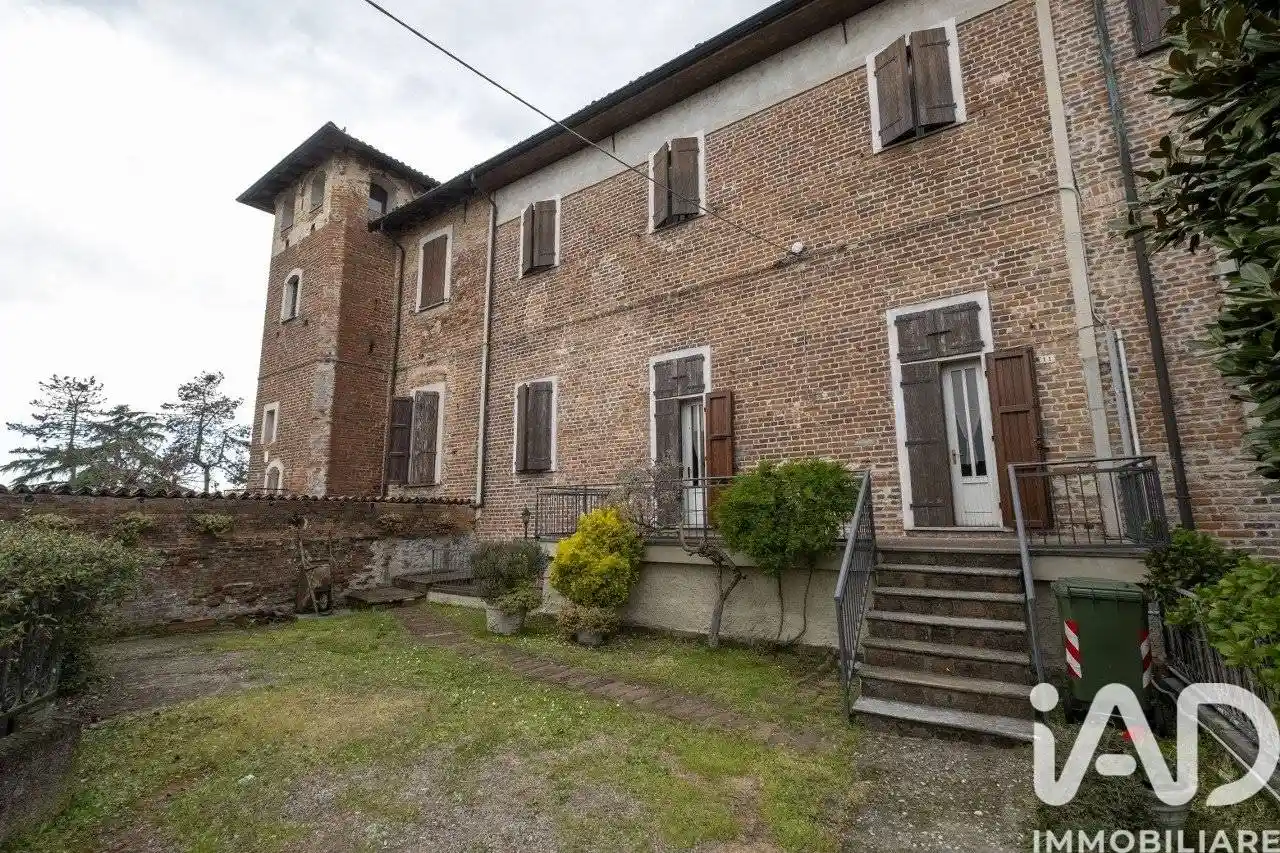 Villa in vendita a Inverno e Monteleone