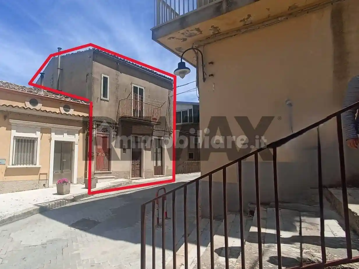 Casa indipendente in vendita a Chiaramonte Gulfi