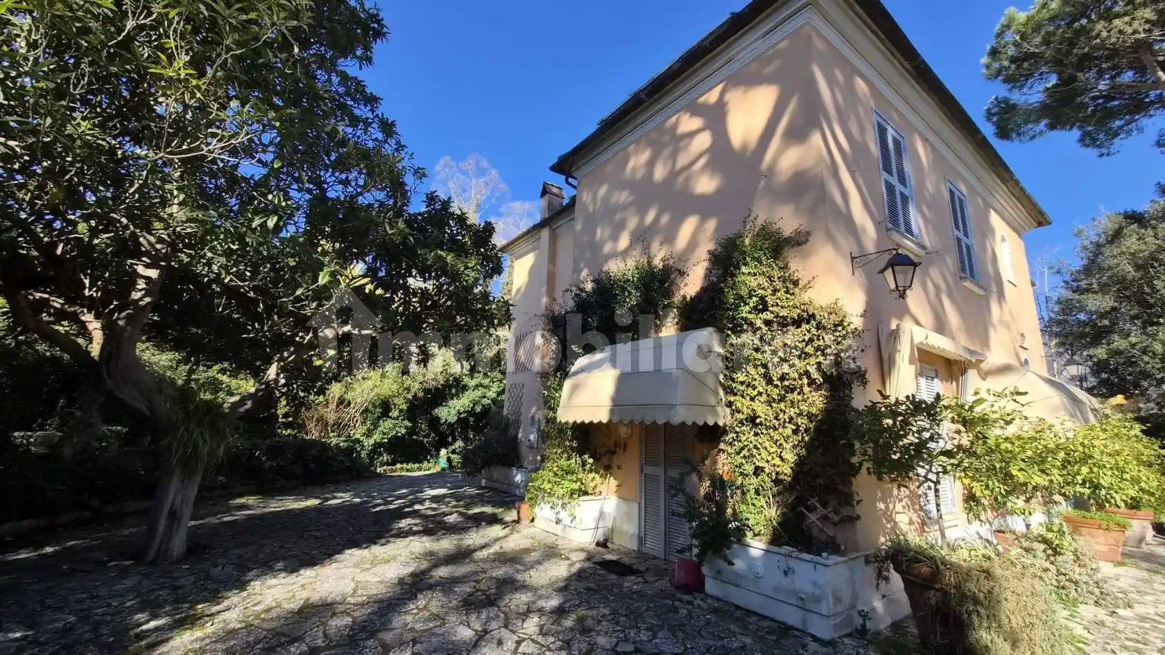 Villa in vendita a Sant'Oreste