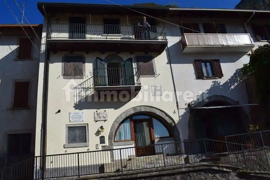 Appartamento in vendita a Cornalba
