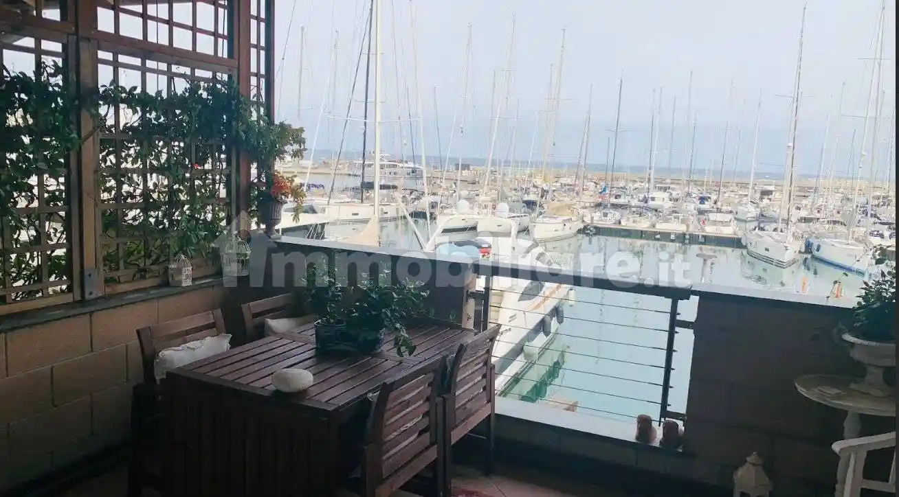 Appartamento in vendita a Varazze