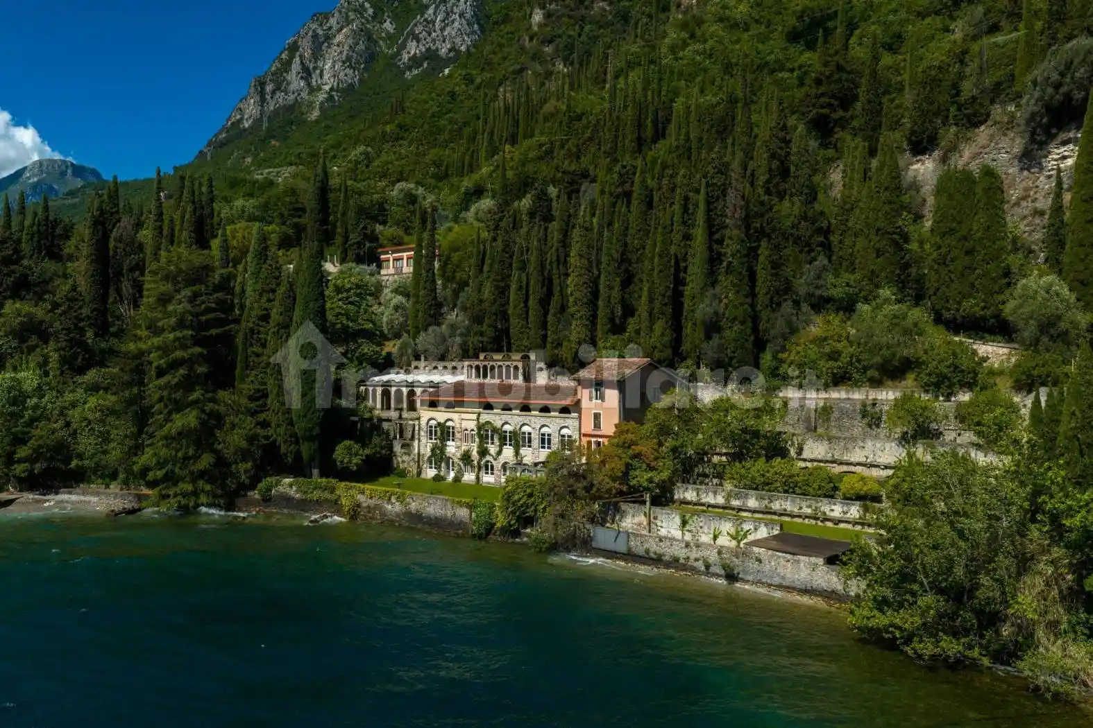 Villa in vendita a Gargnano