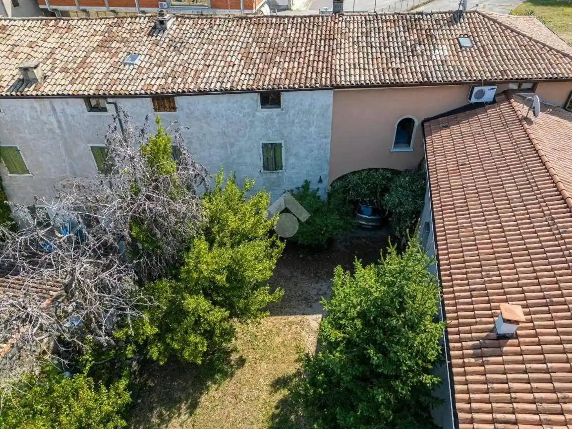 Rustico - Casale in vendita a Sant'Ambrogio di Valpolicella