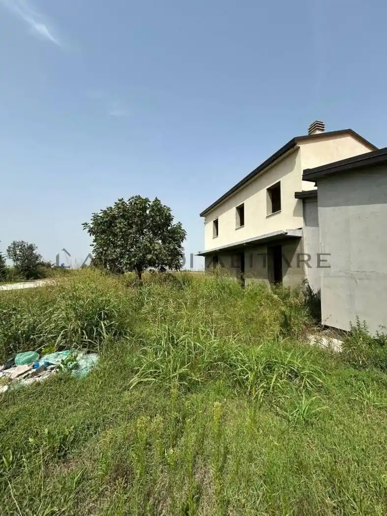 Villa in vendita a Alfonsine