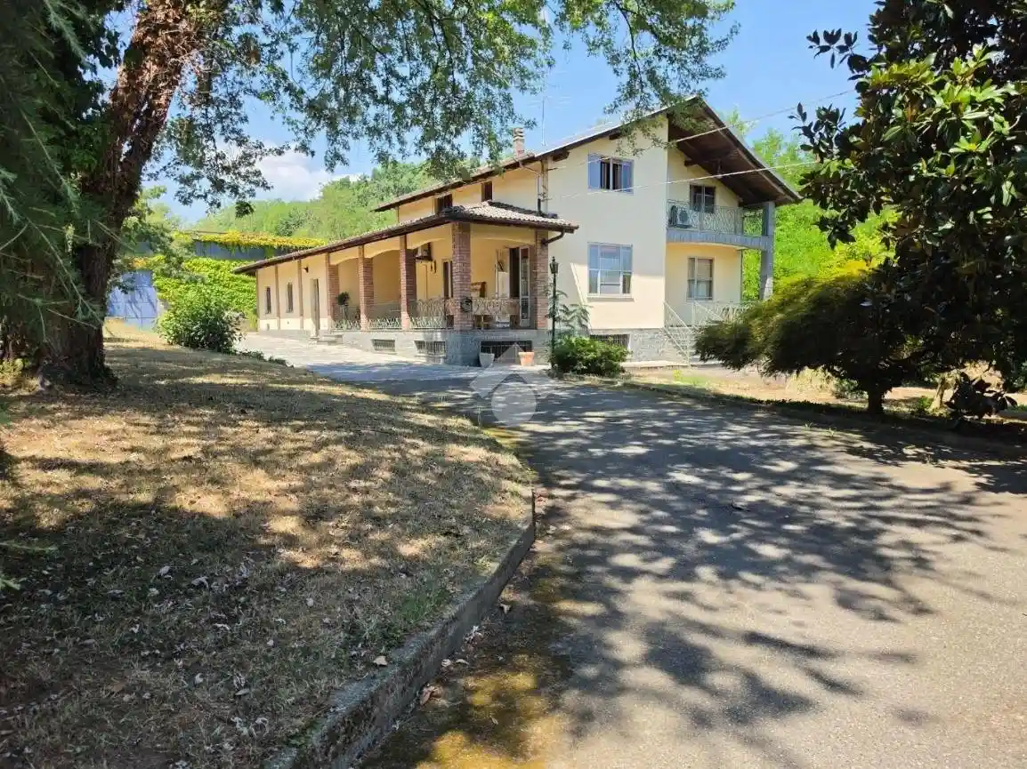 Villa in vendita a Salussola