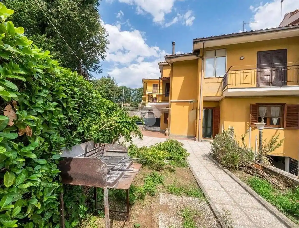 Villa in vendita a Valentano