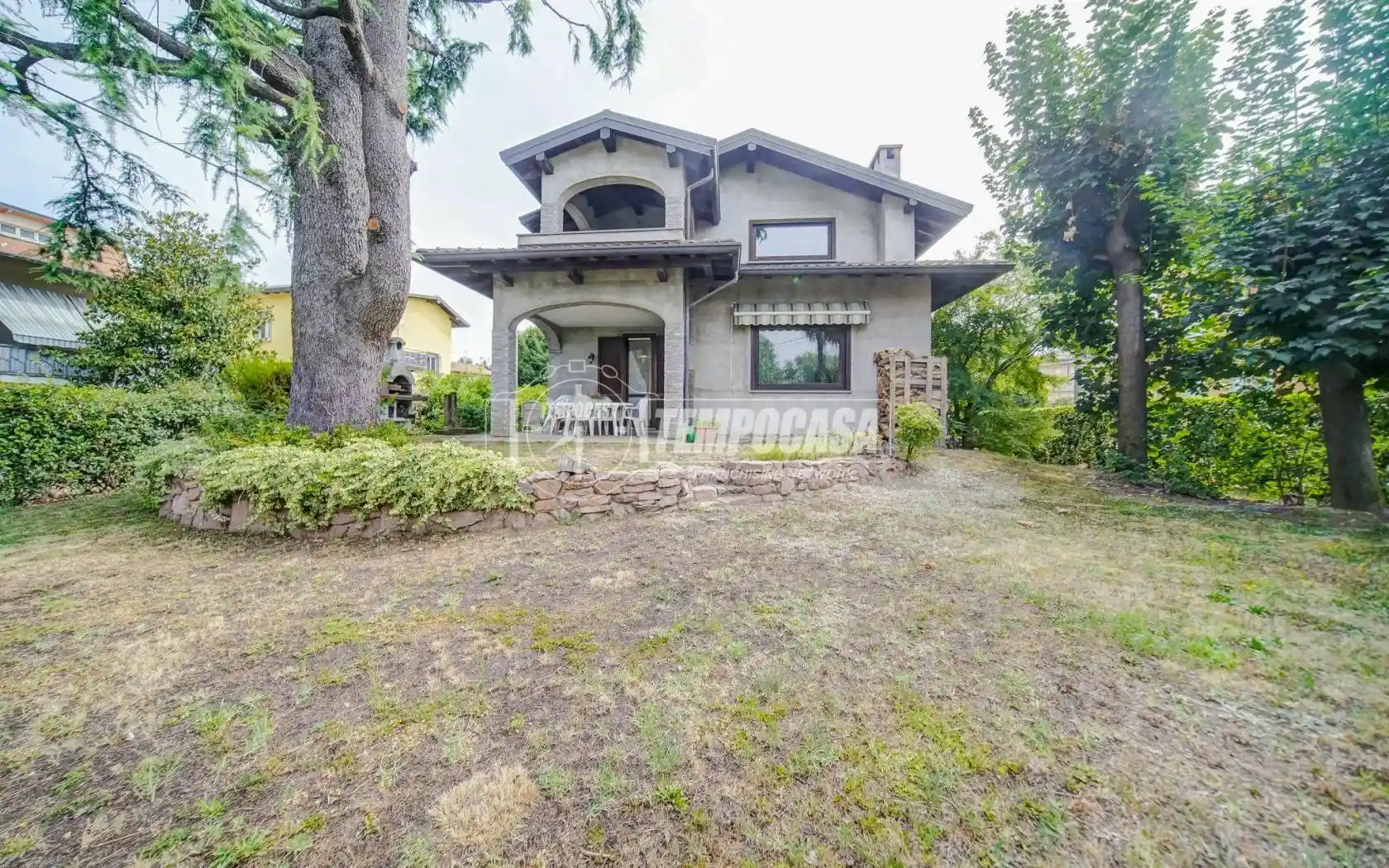 Villa in vendita a Carnago
