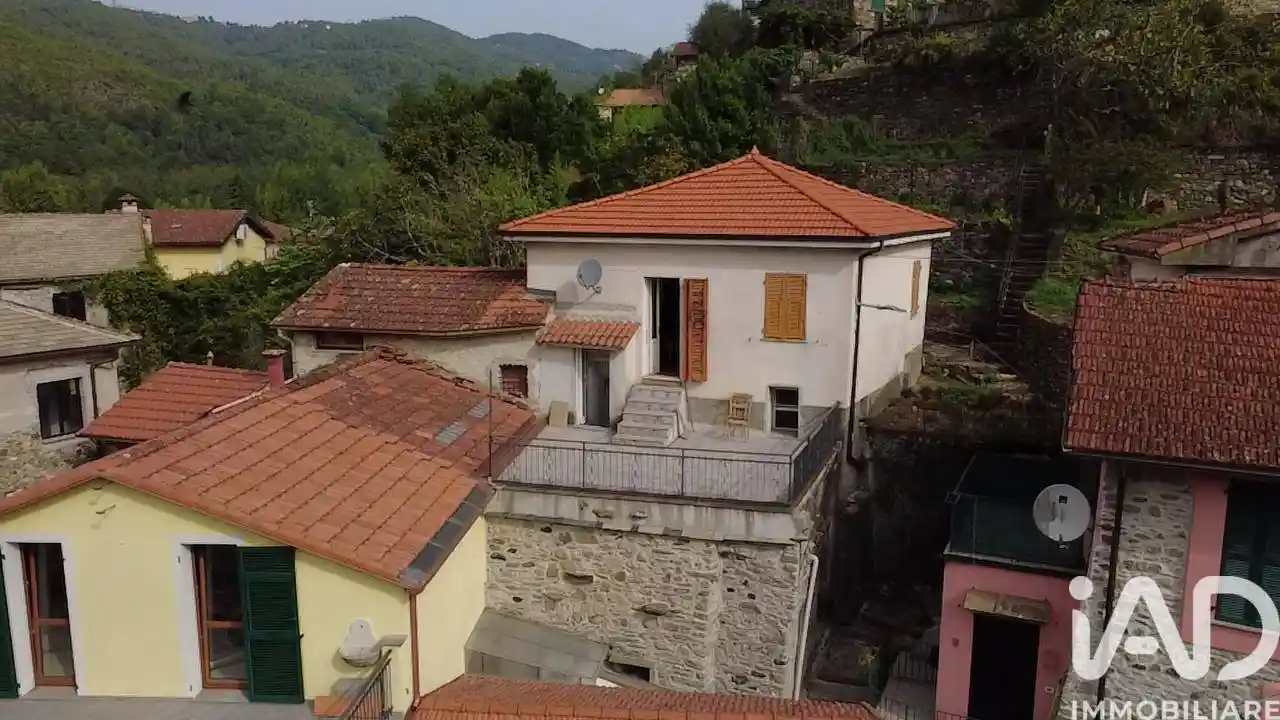 Casa indipendente in vendita a Rocchetta di Vara