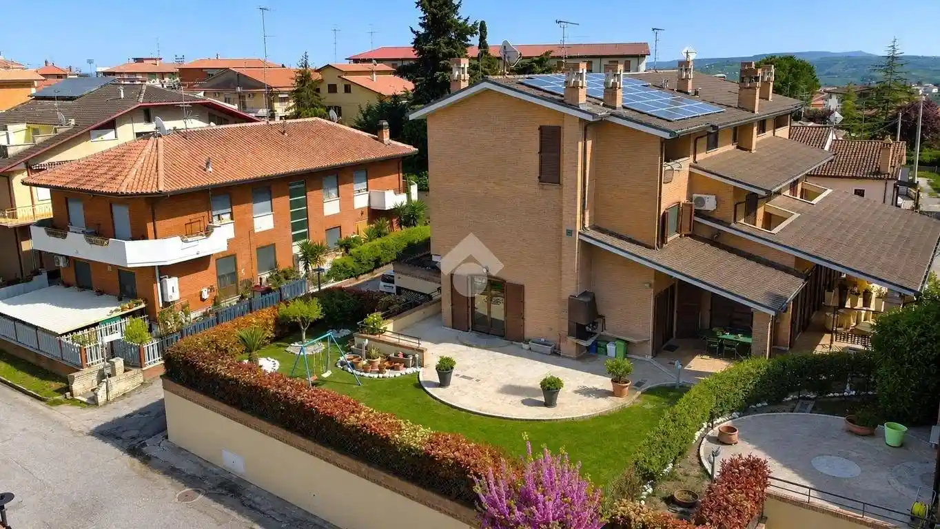 Casa indipendente in vendita a Mosciano Sant'Angelo