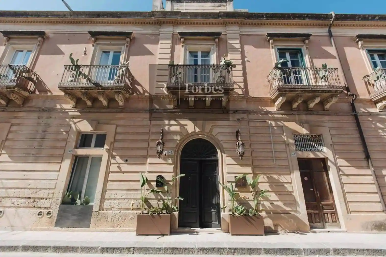 Palazzo - Edificio in vendita a Noto