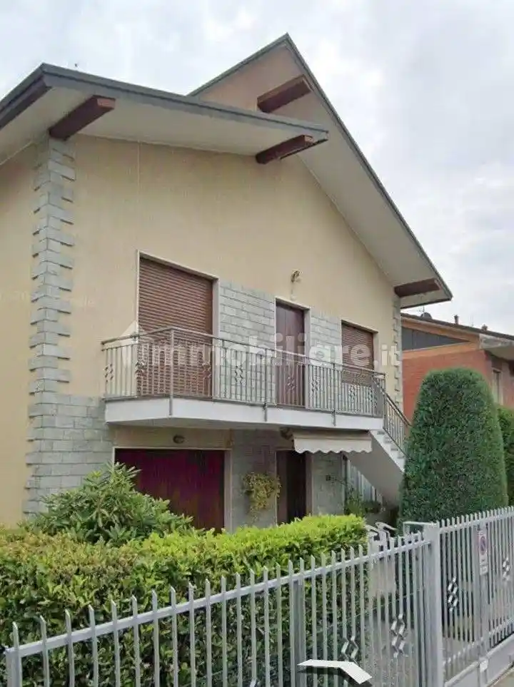 Villa in vendita a Venegono Inferiore