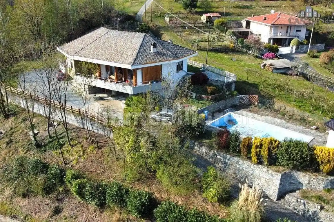 Villa in vendita a Cuorgnè