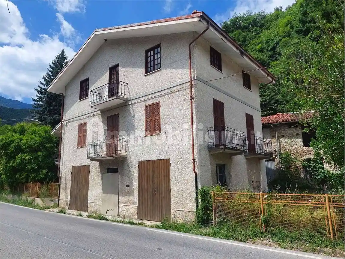 Casa indipendente in vendita a Ormea