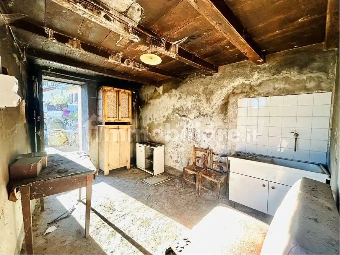 Rustico - Casale in vendita a Caprauna