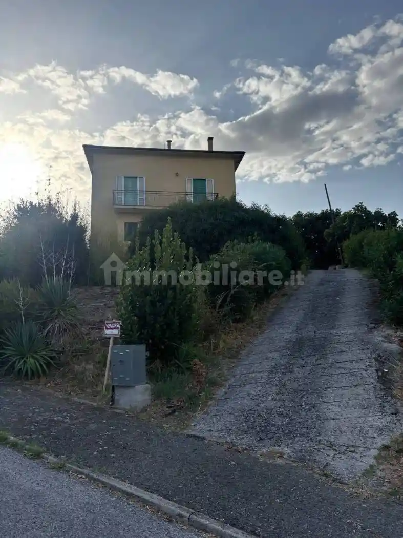 Casa indipendente in vendita a Terre Roveresche