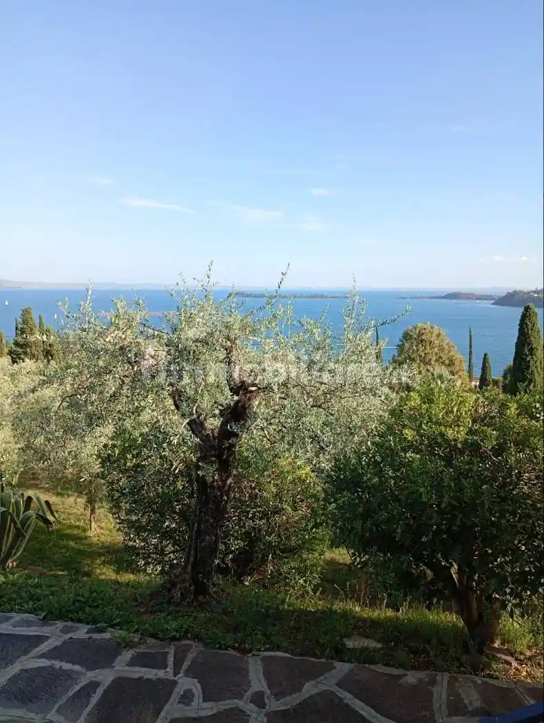 Appartamento in affitto a Gardone Riviera