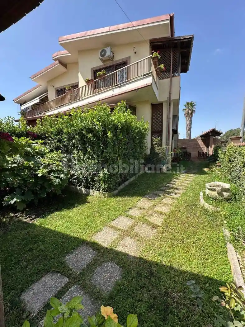 Villa in vendita a Roma