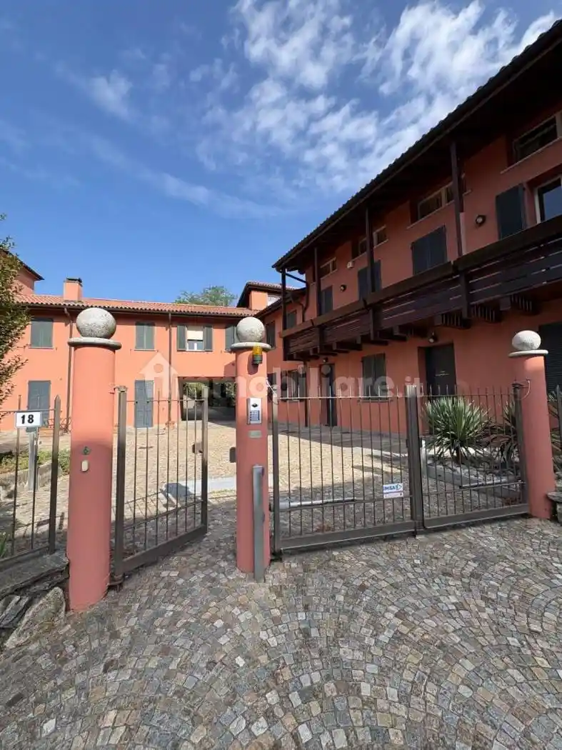 Appartamento in vendita a Barzago