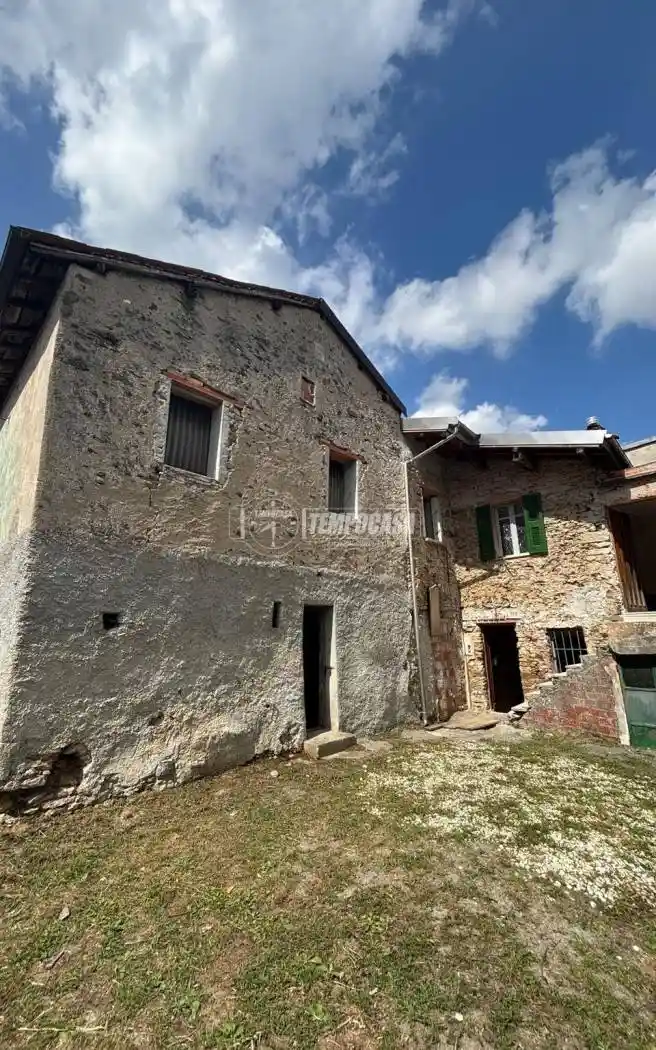 Casa indipendente in vendita a Cairo Montenotte