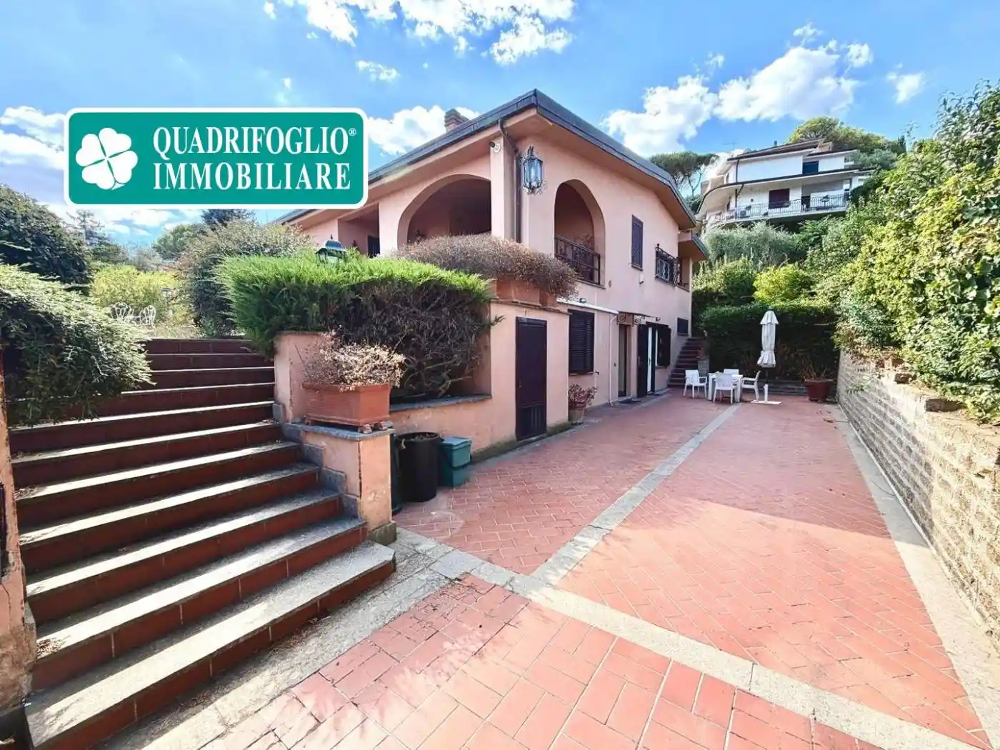 Villa in vendita a Castelnuovo di Porto