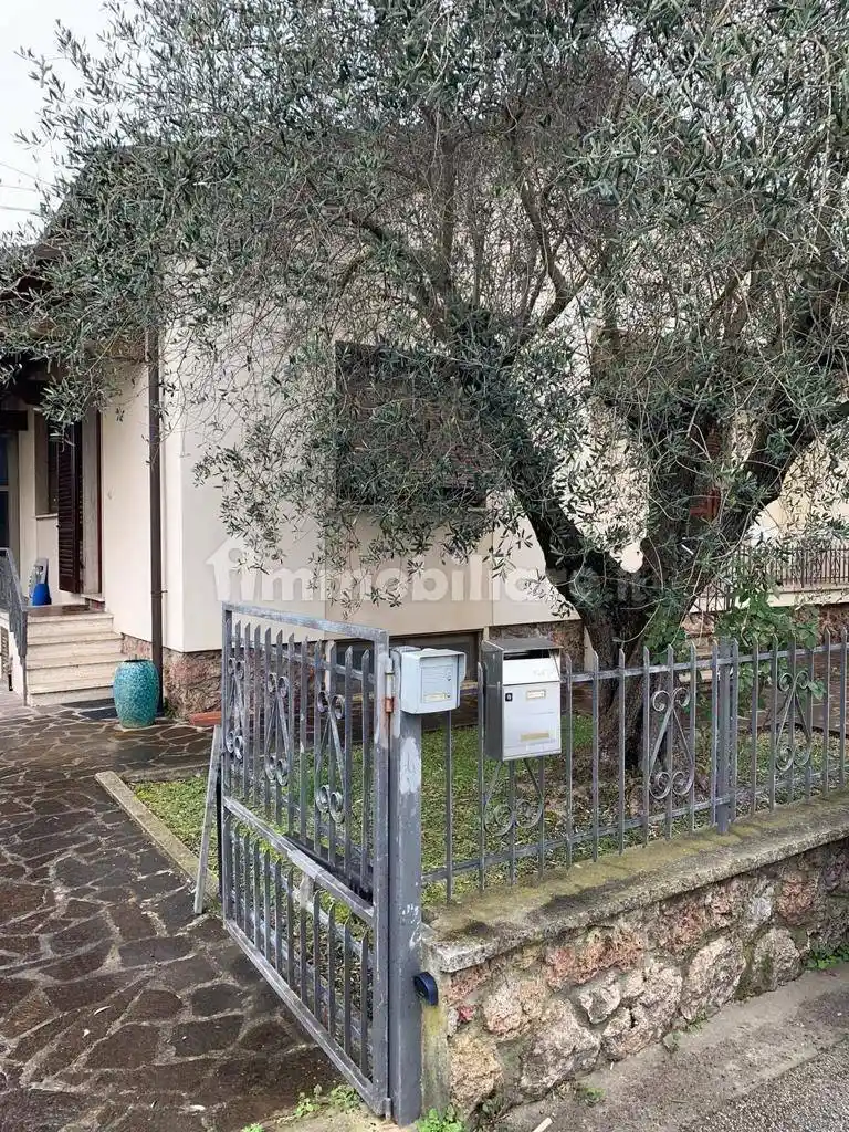 Casa indipendente in vendita a Camaiore