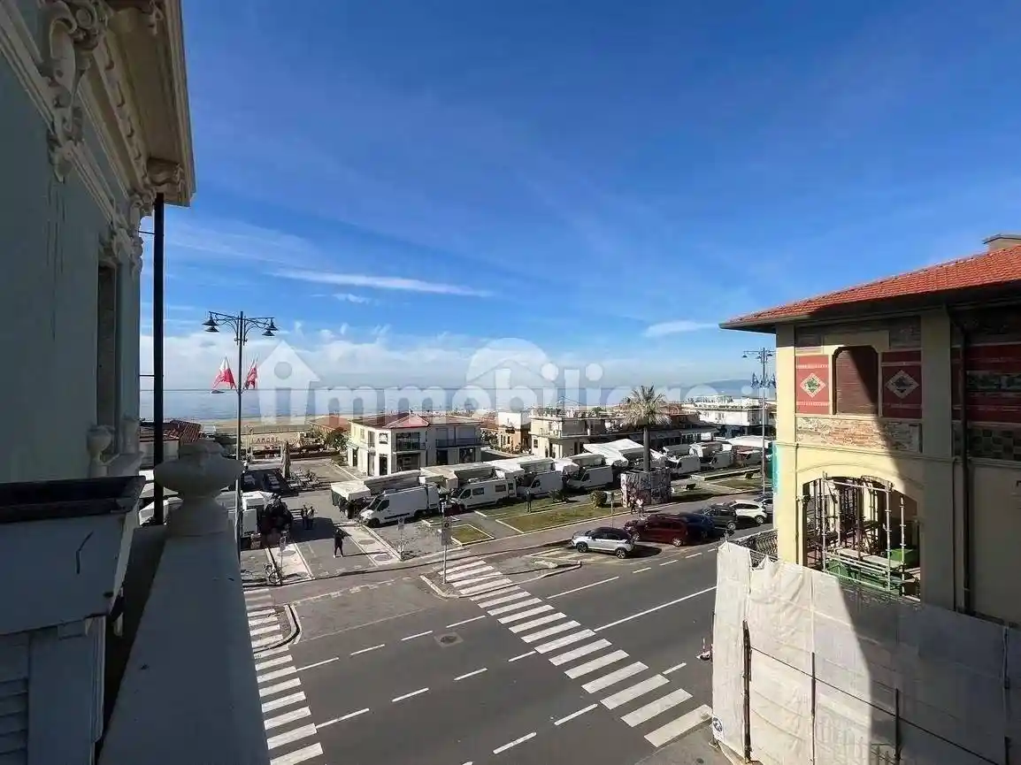 Appartamento in vendita a Viareggio