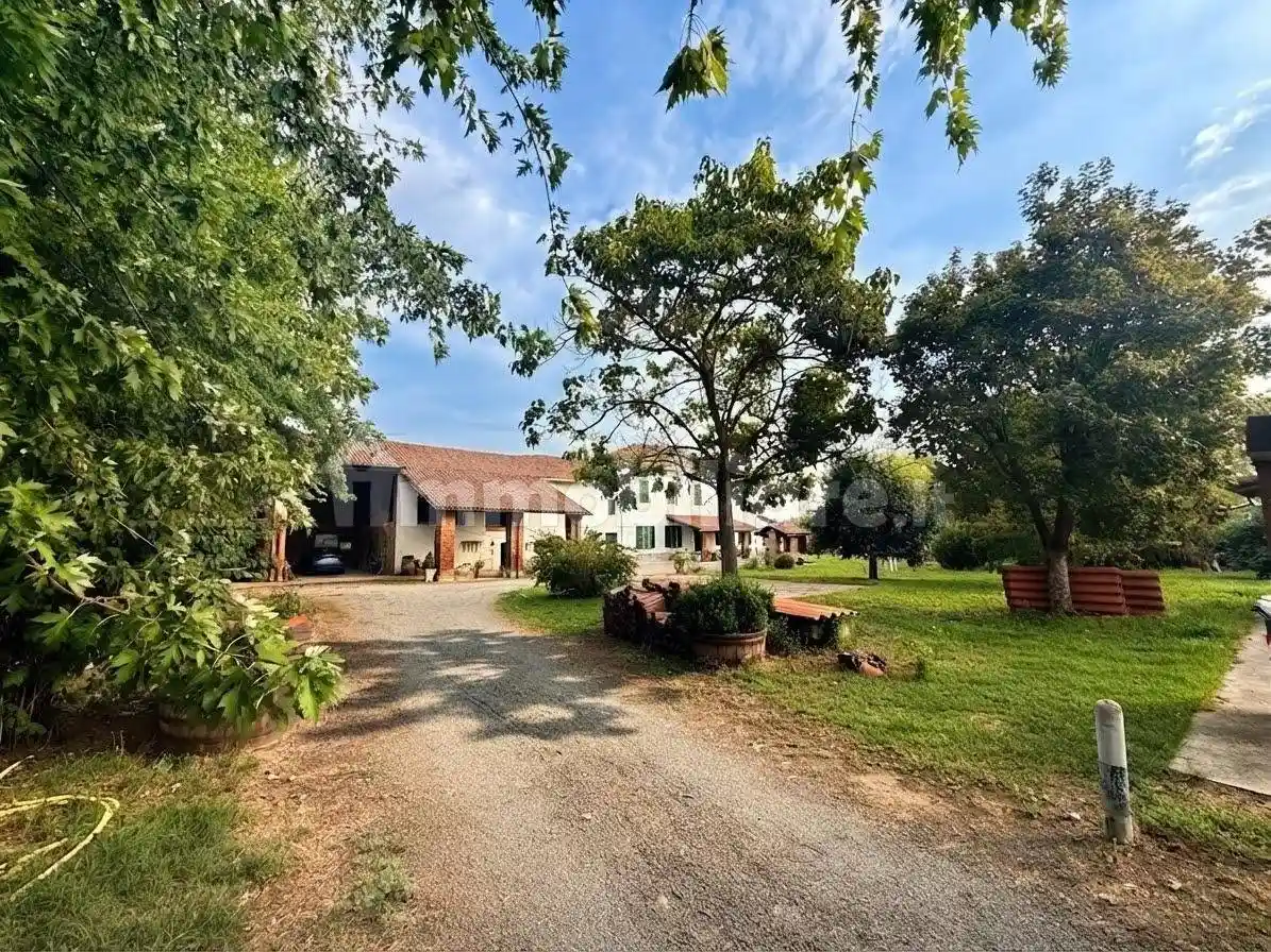 Casa indipendente in vendita a Casal Cermelli