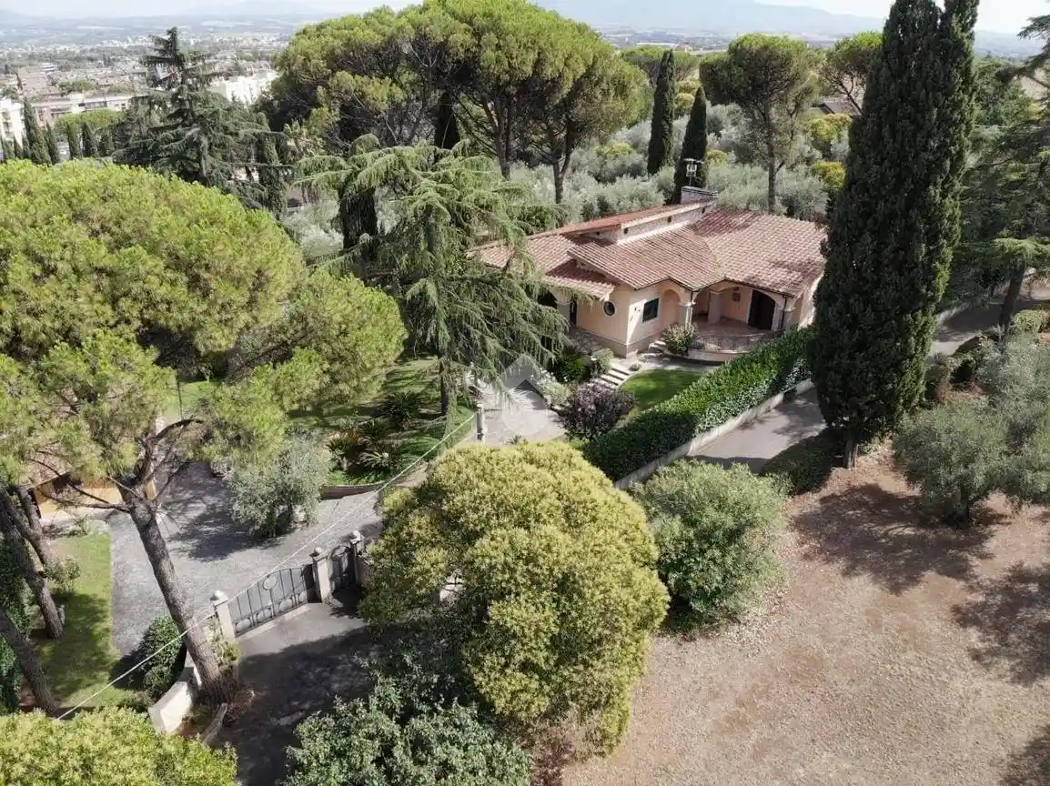 Villa in vendita a Guidonia Montecelio