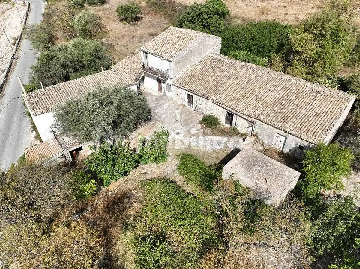 Casa indipendente in vendita a Ragusa