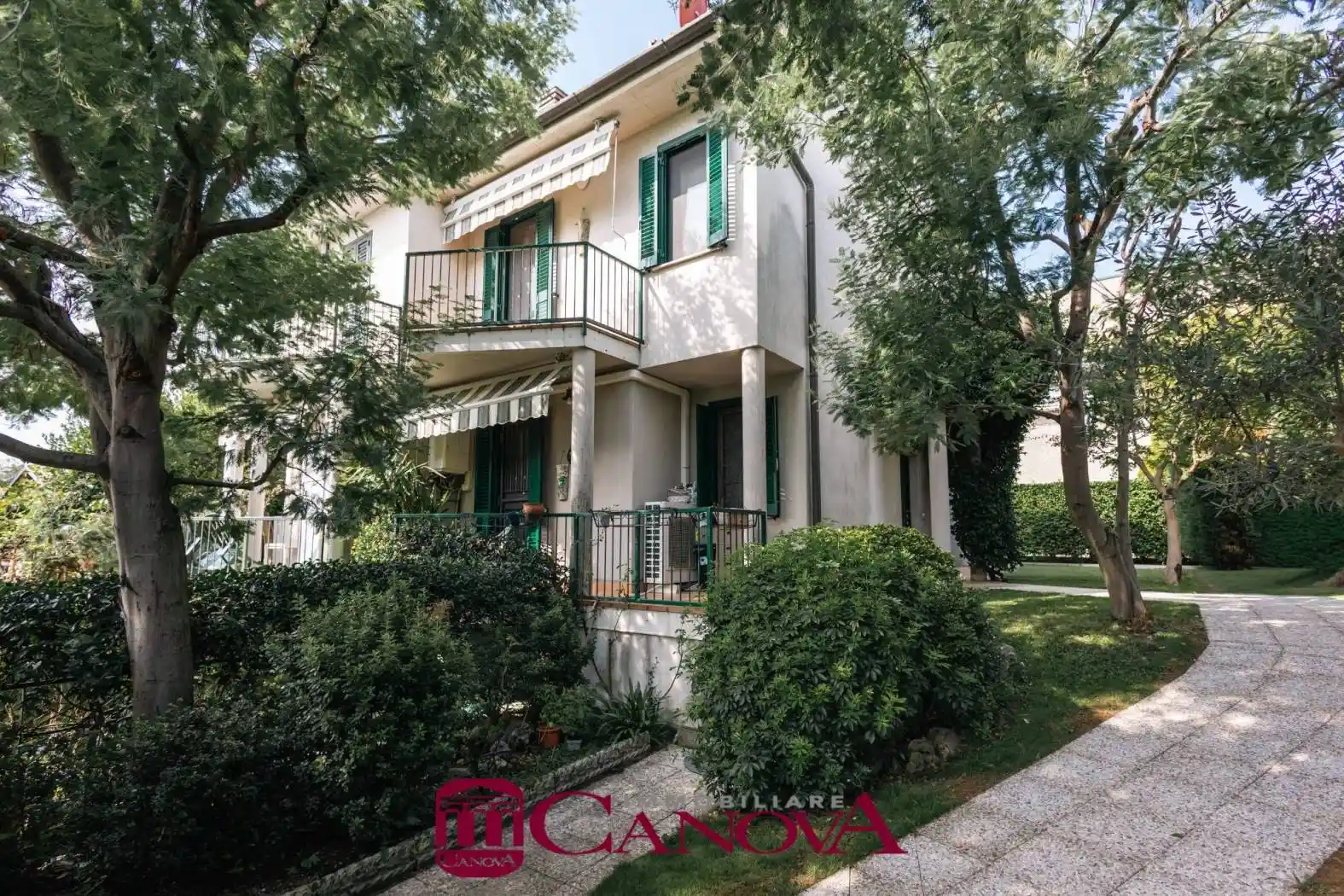 Villa in vendita a Lomazzo