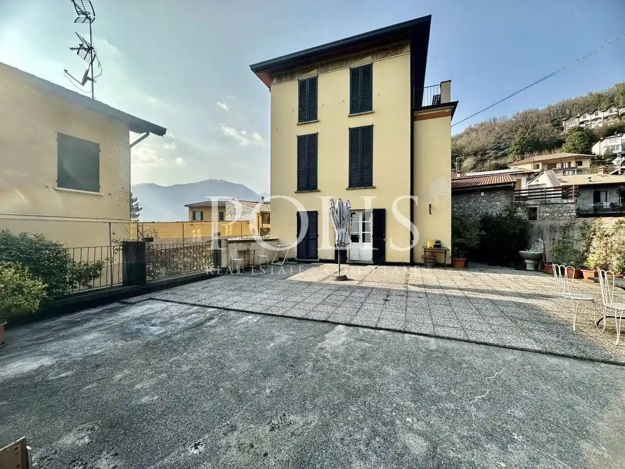 Villa in vendita a Proserpio