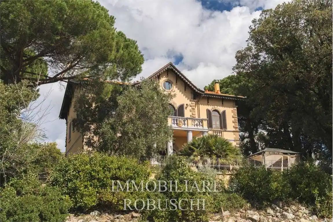 Villa in vendita a Riparbella