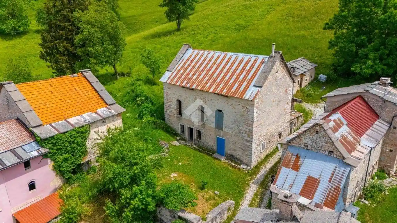 Rustico - Casale in vendita a Velo Veronese