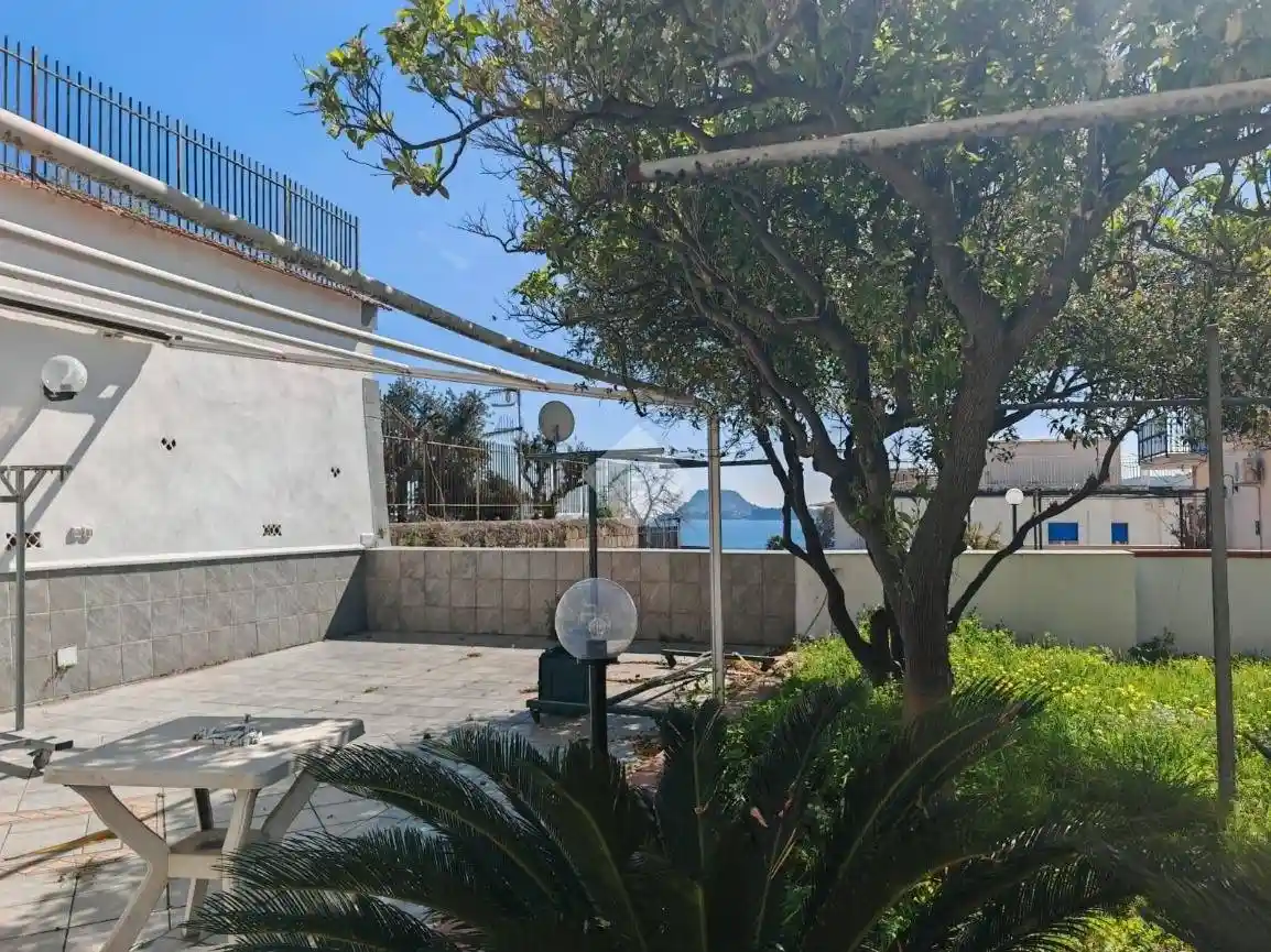 Appartamento in affitto a Pozzuoli