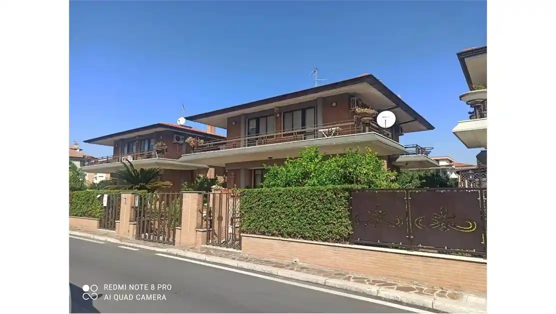 Villa in vendita a Latina