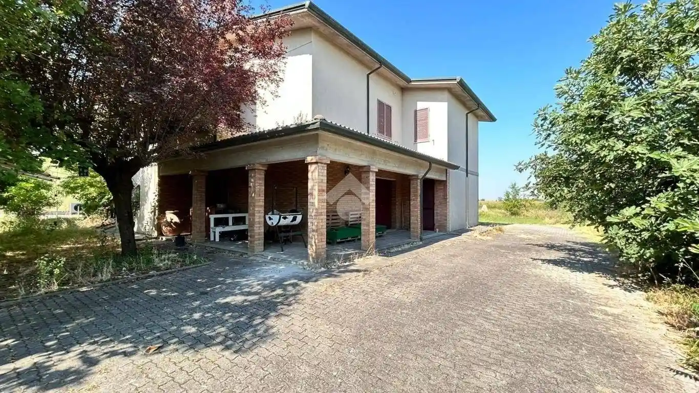 Villa in vendita a Massa Lombarda